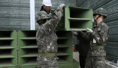 The image of the Army removing the loudspeaker against North Korea in May 2018. [Photo source = Yonhap News]