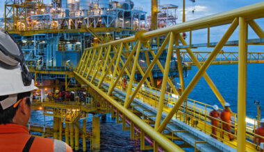 EnerMech wins two-year cranes contract extension with Dubai Petroleum