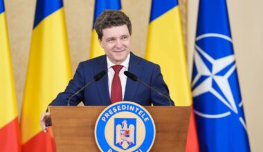 FT Highlights Nicușor Dan’s Role Fighting Populism, Russian Bots