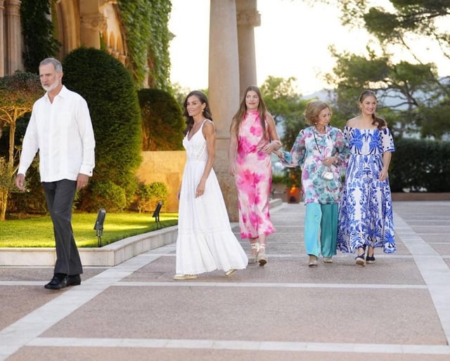 Princess Leonor and Infanta Sofía in Marivent at an official reception alongside King Felipe , Queen letizia and their grandmother, Doña Sofía