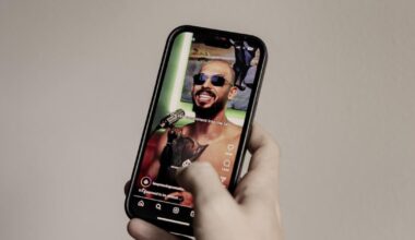 Drenge bliver ikke radikaliseret på grund af feminisme - Unge drenge eksponeres som aldrig før for indhold online, der fremmer sexisme. Men radikaliseringen er ikke kvindekampens skyld, men blandt andet techgiganternes forretningsmodel