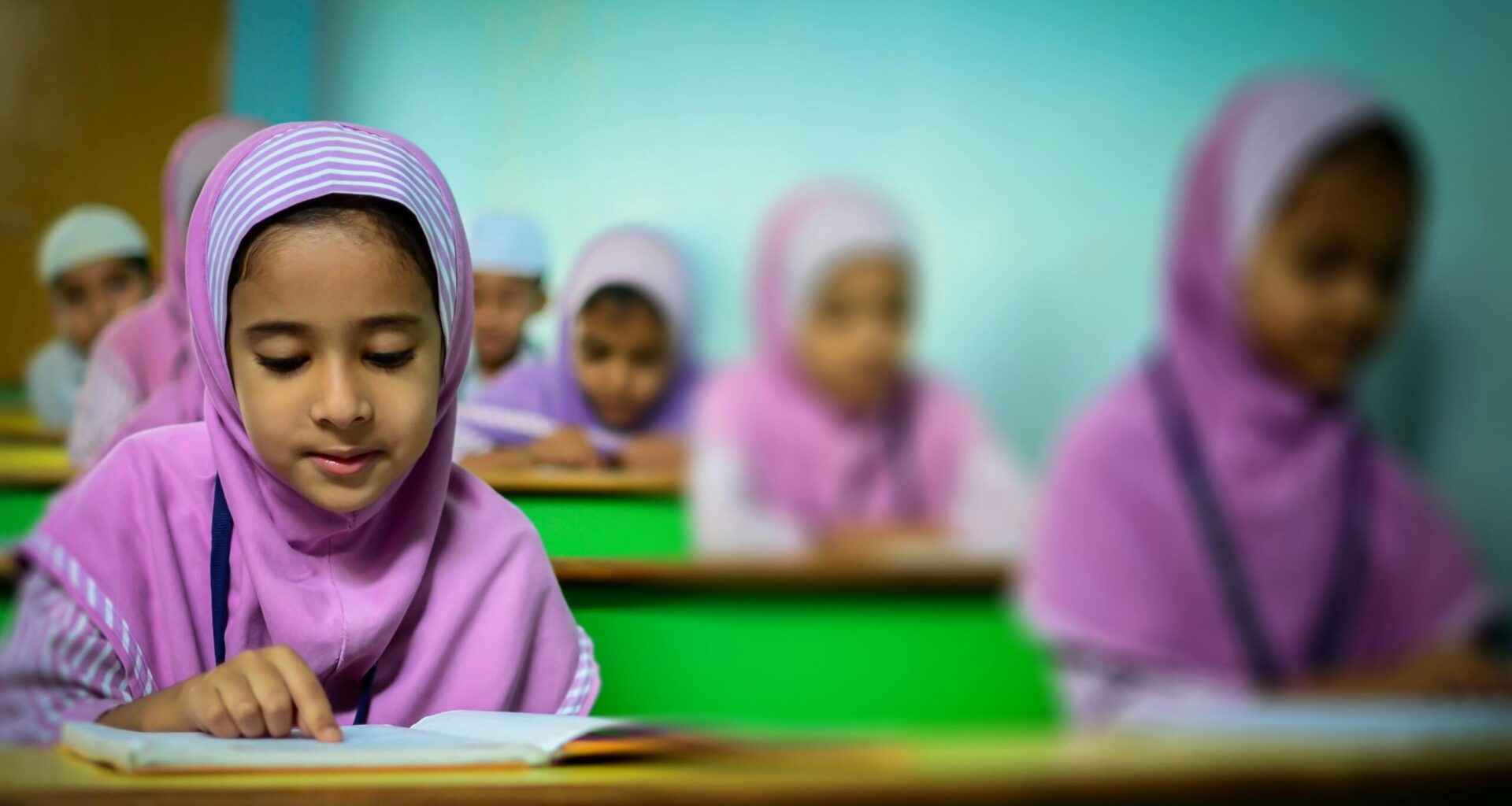 Teacher Ad Requiring Turkish Sparks Uproar in Austria ━ The European Conservative