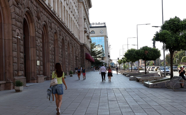 Bulgaria: Sunny Weekend Ahead in Bulgaria with Mild Temperatures and Variable Winds