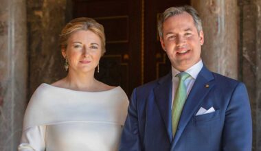 Die ersten offiziellen Porträts von Guillaume und Stéphanie von Luxemburg als Großherzog und Großherzogin wurden enthüllt