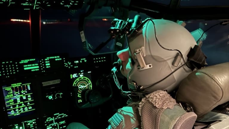 Pilots needed to make a complex and high risk landing.