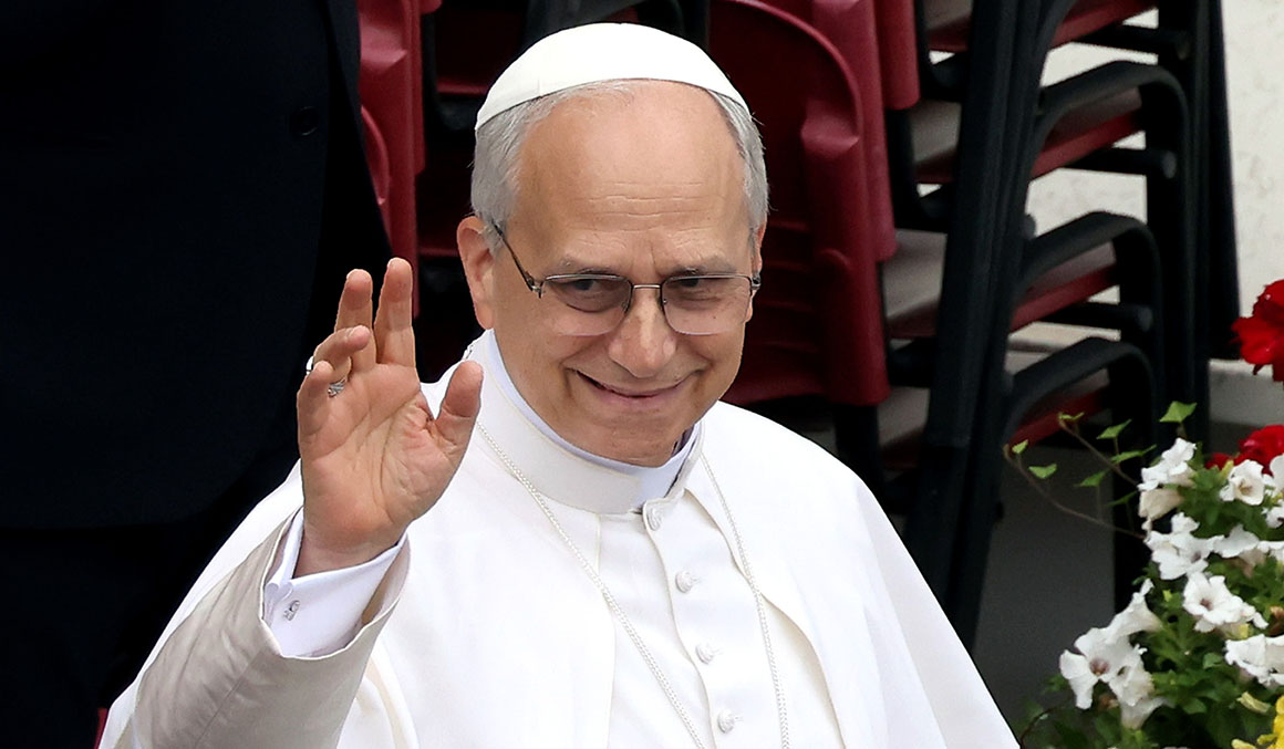 Pizza for the Pontiff: Pope Leo XIV enjoys a slice of home