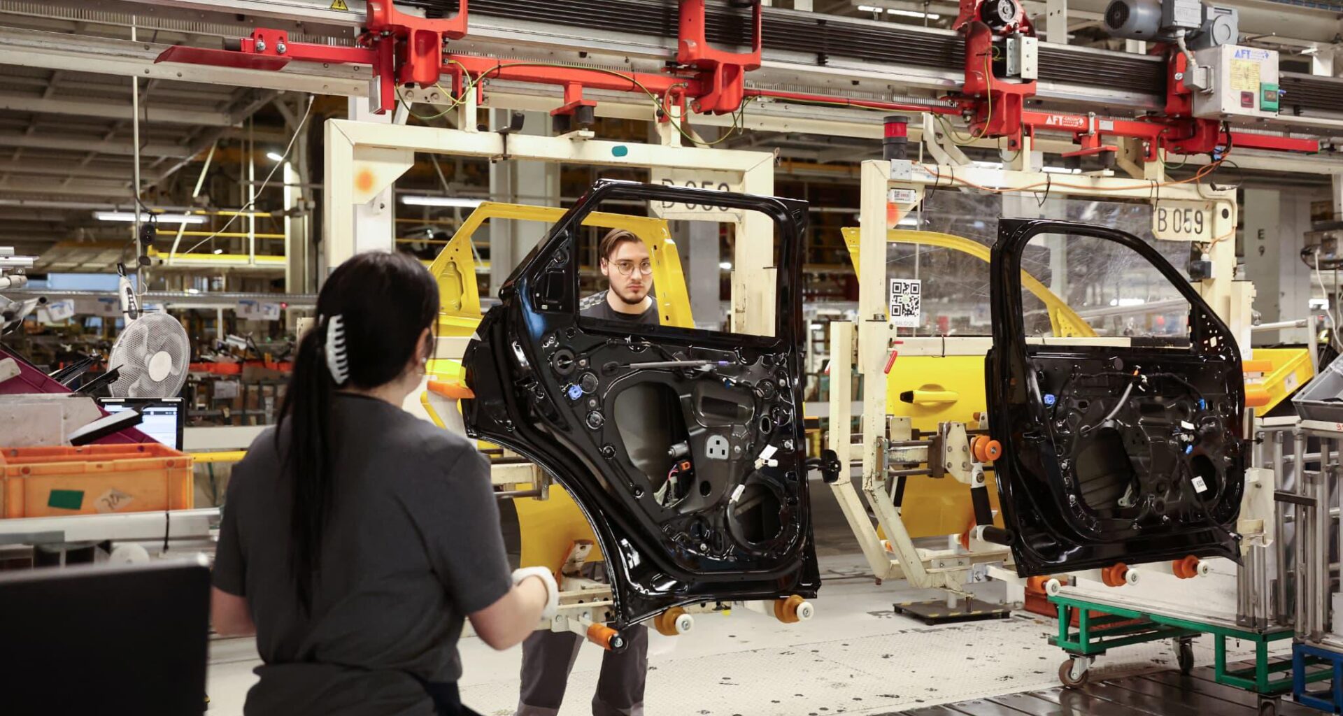 "On a signé pour fabriquer des voitures, pas des armes": chez Renault, l'idée d'assembler des drones pour l'Ukraine agite les salariés