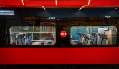 På en varm sommerdag garanterer DSB at holde temperaturen 'under 30 grader' i nye tog til tocifret milliardbeløb