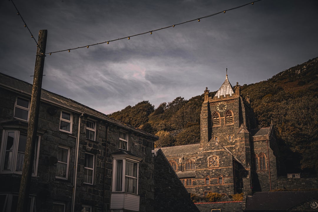 I just spent a week travelling through gorgeous Wales. These are some photos I took along the way.
