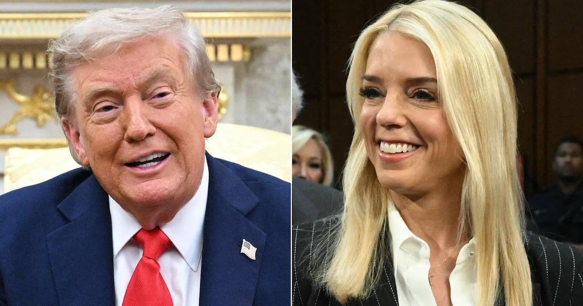 Trump, 79, Flirts Awkwardly With Bondi in 3hr 16min Cabinet Ramble