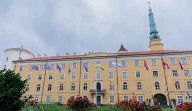 Flags of Israel and Latvia outside Rīga Castle in 2023