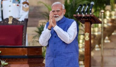 Why an Indian bill removing jailed leaders from office has sparked outrage | Politics News