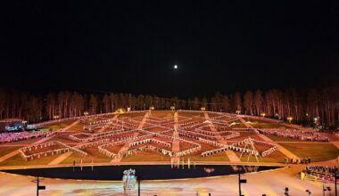 Singers dance, dancers sing in Mežaparks, Latvia / Article