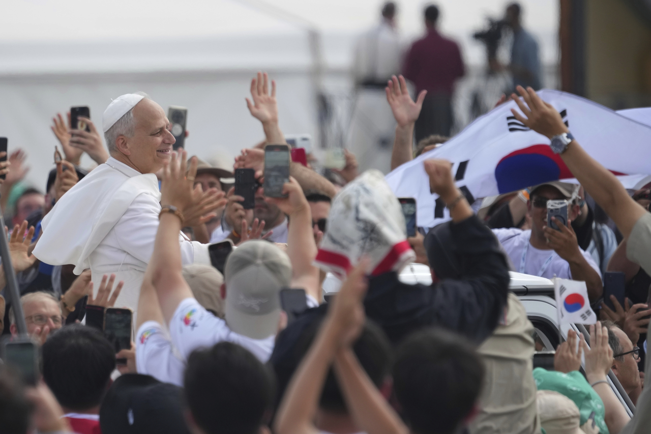 Pope Leo XIV leaves at the end of a Mass with young people participating in the Jubilee of Youth at the Tor Vergata field in Rome, Sunday. (AP-Yonhap)