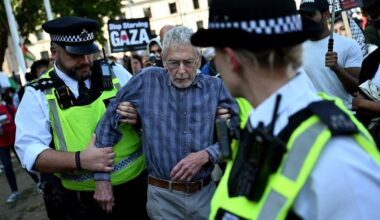 Le Royaume-Uni va poursuivre plus de 60 personnes pour avoir soutenu un groupe pro-palestinien interdit