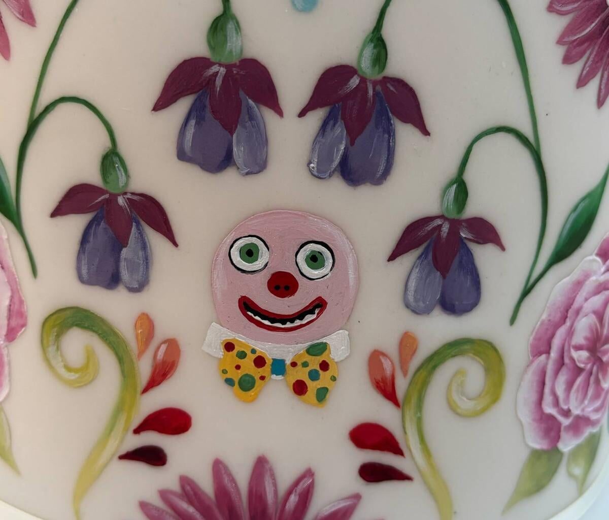 Wife got a secret surprise put on our wedding cake…