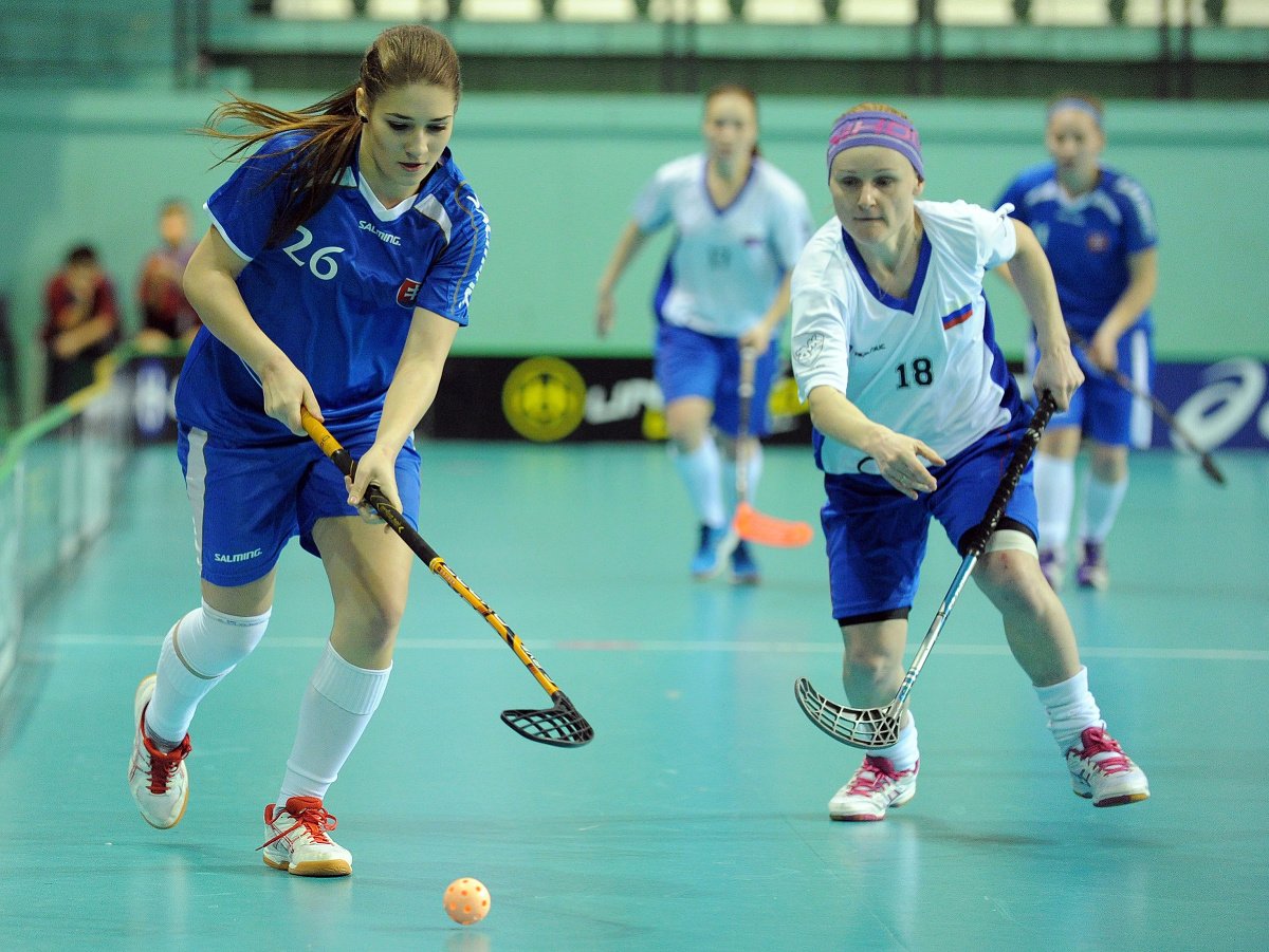 Jana Trošková zo Slovenska (vľavo) a Viktoriia Trusovich z Ruska (vpravo)