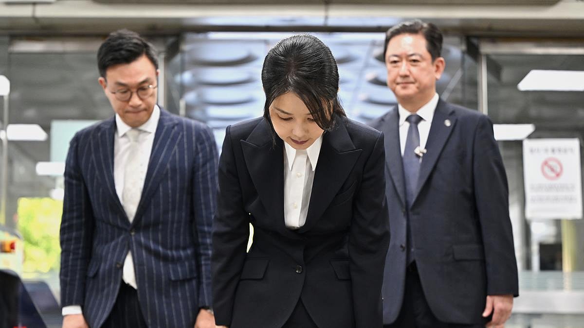 South Korea indicts former Prime Minister and ex-First Lady