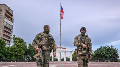 Soldats russes Melitopol Drapeau russe Ukraine Illustration