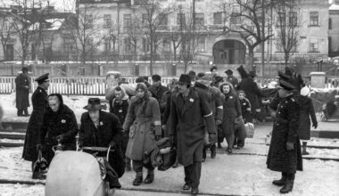 Photo of postwar deportations of ethnic Germans from Czechoslovakia. They wear an “N” on their clothes that stands for “Němec,” which means German. (January 1946)(1280x1206)