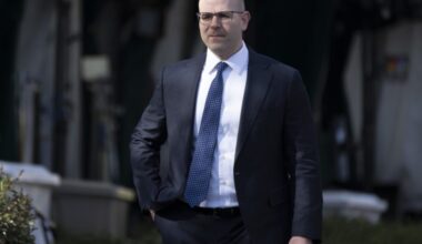 Trump met un pied à la Fed en nommant gouverneur Miran
