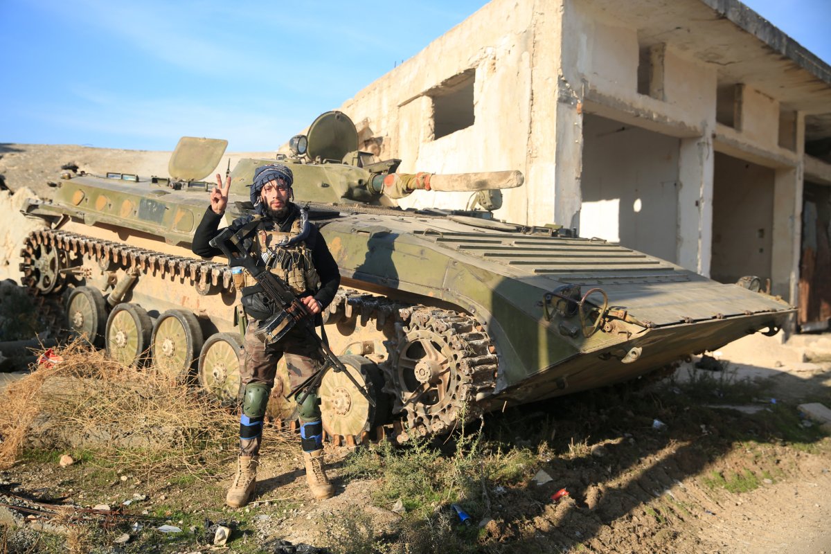 Syrian, rebels, seize, US, equipment, from, SDF
