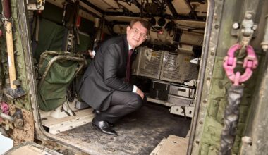 Ny Lov: Hvis der hurtigt skal bygges en våbenfabrik, kan ministeren for eksempel omgå miljøloven og forhindre borgere i at klage.