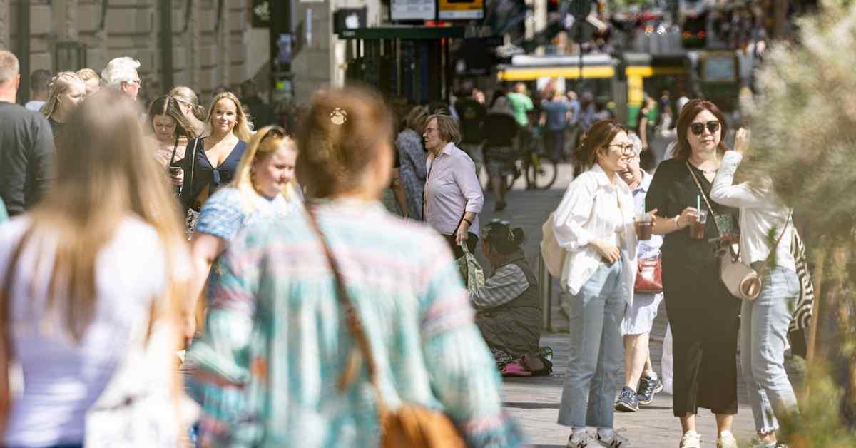 Economist: Trump's tariffs, weak outlook behind Finland's lowest job vacancies figure since 2016 | Yle News