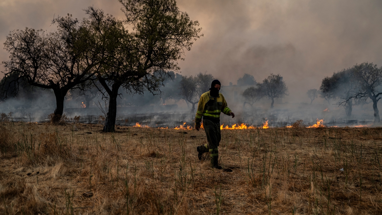Sánchez visitará este domingo las zonas afectadas por los incendios en Ourense y León