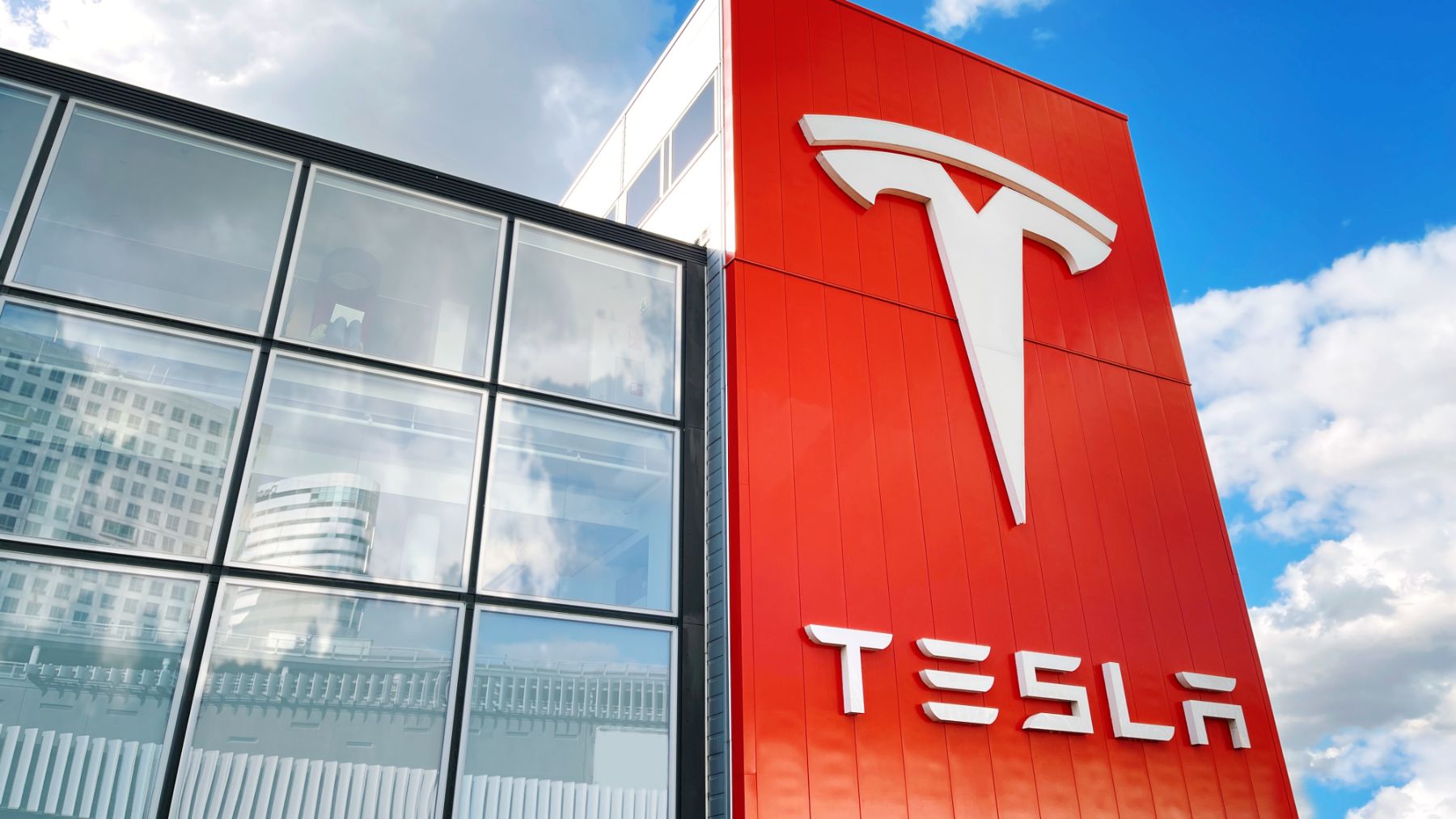 Bad news for Tesla - Foxconn accelerates into EV and artificial intelligence market with multibillion-dollar strategy