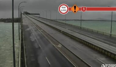 Severe wind gusts force 'brief' Auckland Harbour Bridge closures