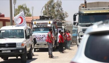 Gunfire hits Syrian Red Crescent convoy in the south