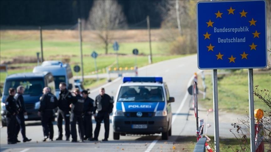 Germany’s extended border controls: Symbolic politics over real migration solutions?