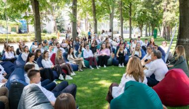 The Prime Minister, in discussion with EU-Government interns: "A generation thanks to which Moldova grows"