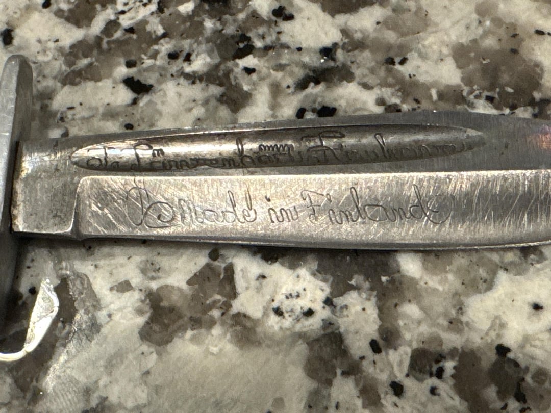 Need help identifying this Finnish knife