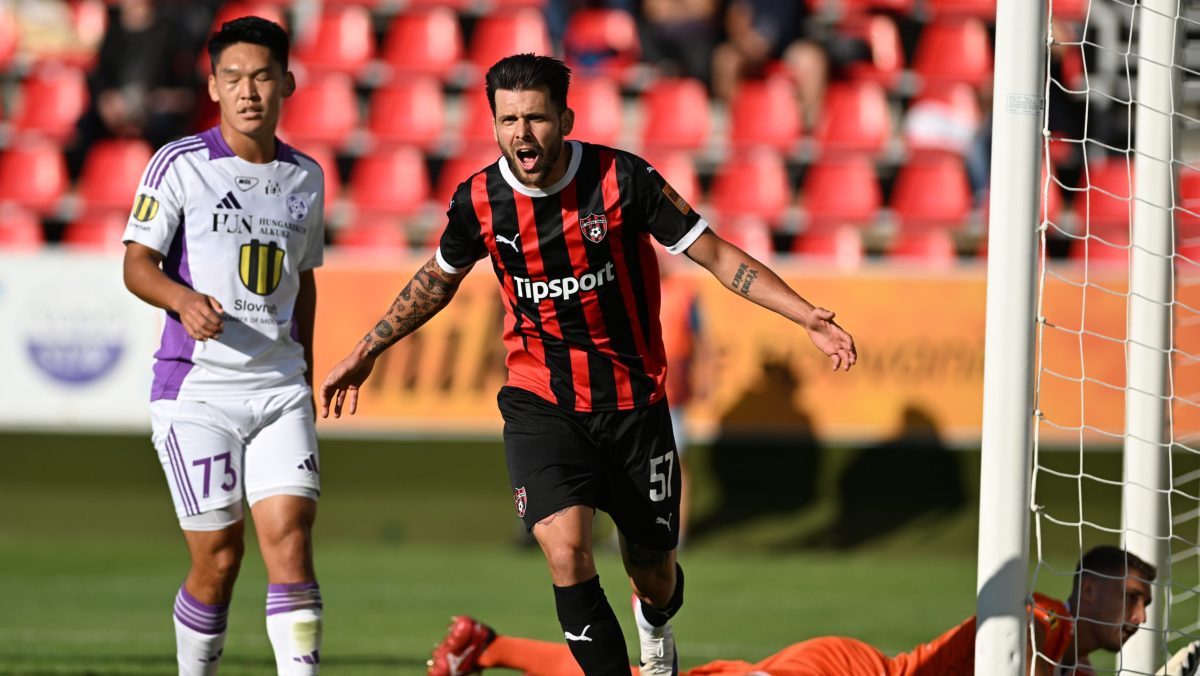 Trnava stále stopercentná, Slovan zaváhal v Michalovciach