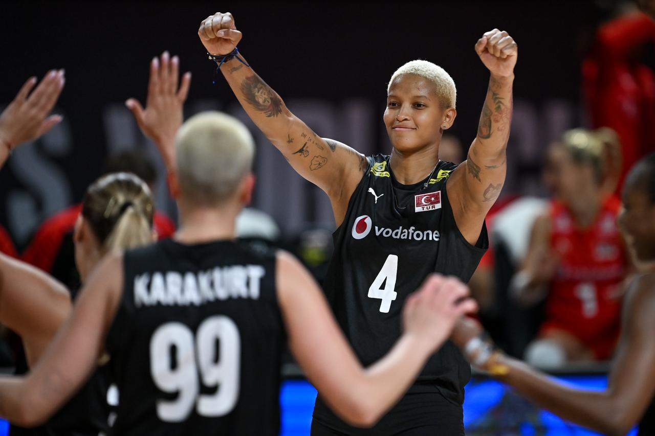 Melissa Teresa Vargas of Türkiye celebrates during the FIVB Womens Volleyball World Championship match between Türkiye and Bulgaria at Korat Chatchai Hall in Nakhon Ratchasima, Thailand, August 25, 2025. (AA Photo)