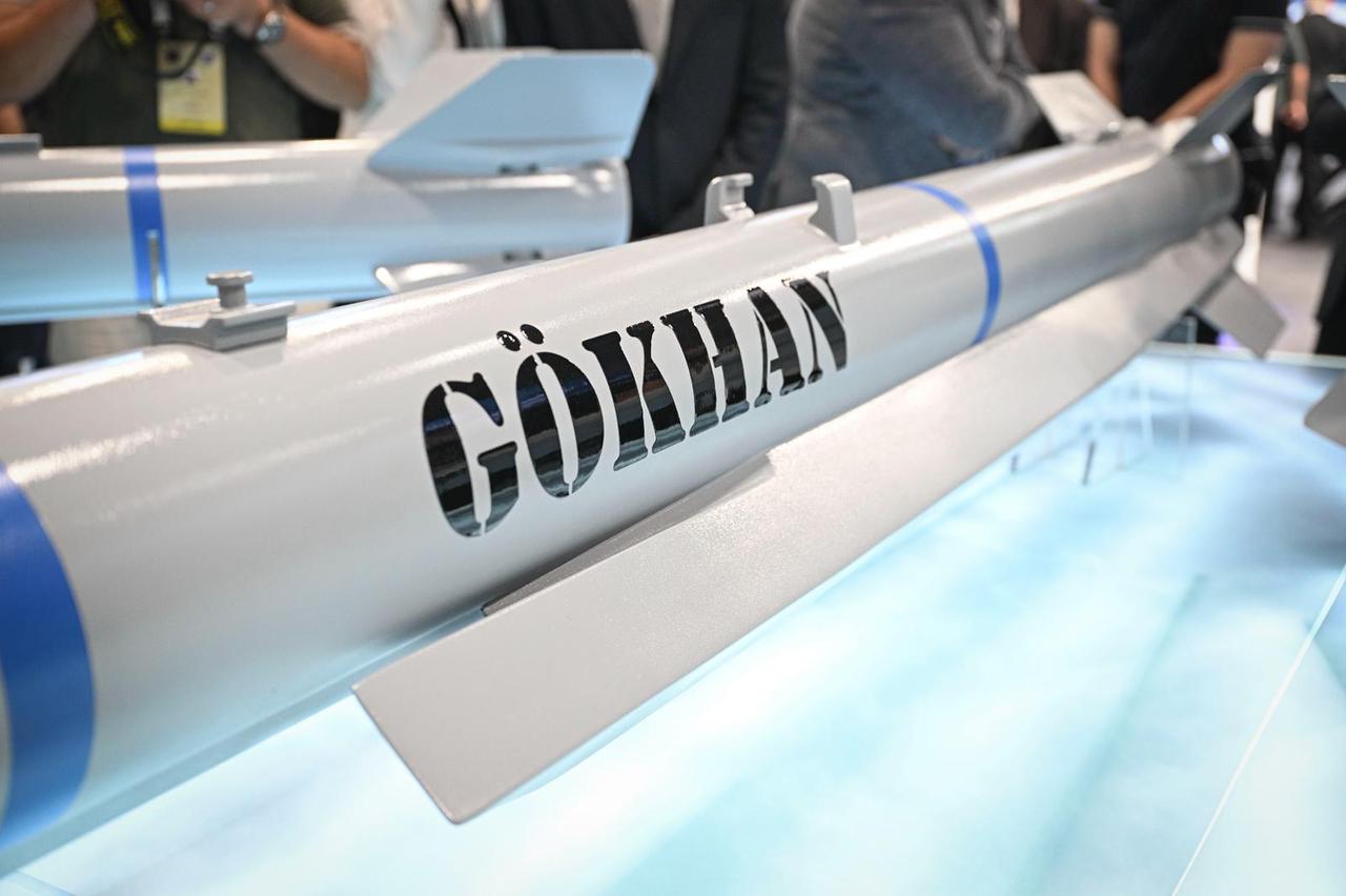 The National Ramjet Powered Air-Air Missile, GOKHAN, developed by TUBITAK is showcased for the first time during 17th International Defense Industry Fair (IDEF 2025) in Istanbul, Türkiye, July 25, 2025. (AA Photo)