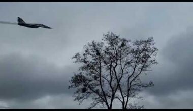 Compilation of some early footage of the Russian invasion of Ukraine