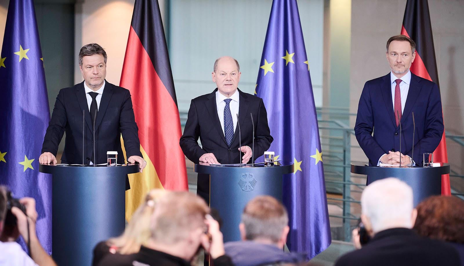 Lindner, Scholz und Habeck fordern Bundesregierung auf, alberne Streitigkeiten beizulegen und endlich an einem Strang zu ziehen