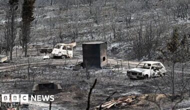 France wildfire is 'catastrophe on an unprecedented scale', says PM