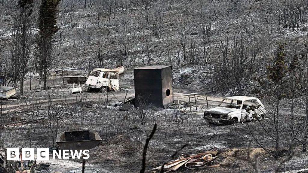 France wildfire is 'catastrophe on an unprecedented scale', says PM