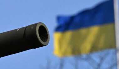 High-stakes summit with Putin over Ukraine war tops Trump's agenda this week
