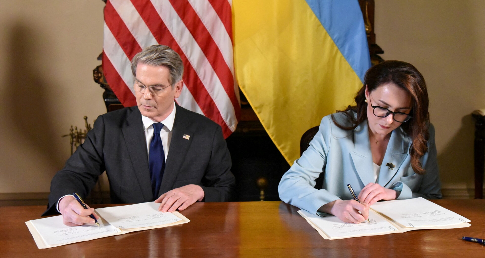 cover Ukrainian men aged 18-22 now allowed to cross the border freely, PM says