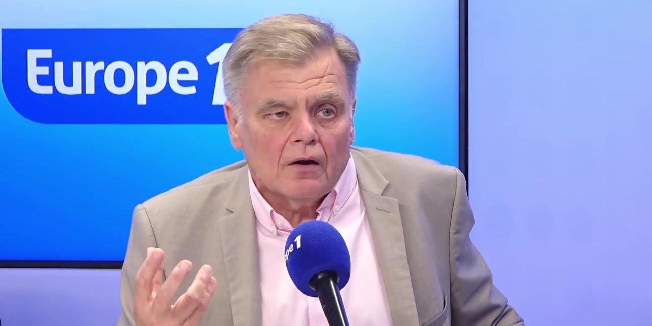 «Vladimir Poutine est un ogre qui se nourrit de guerres», affirme l'ancien diplomatique soviétique Alexandre Melnik