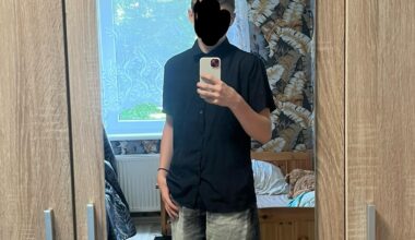 Vai ar šādu apģērbu es varētu iet uz kapu svētkiem?