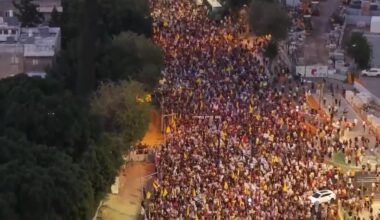 Protesters in Tel Aviv block highways in renewed call for government to agree Gaza hostage deal