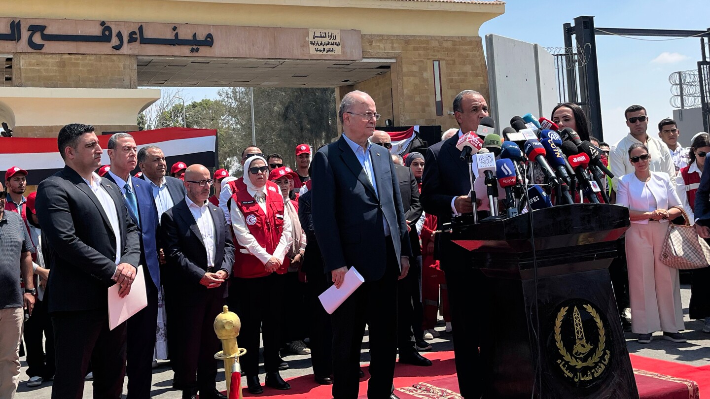 Hamas accepts an Arab ceasefire proposal on Gaza