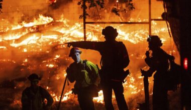 Firefighters hold back Pickett fire in Napa County amid 'thermal belt'