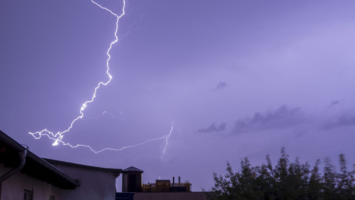 Takmer na celom Slovensku hrozia silné búrky